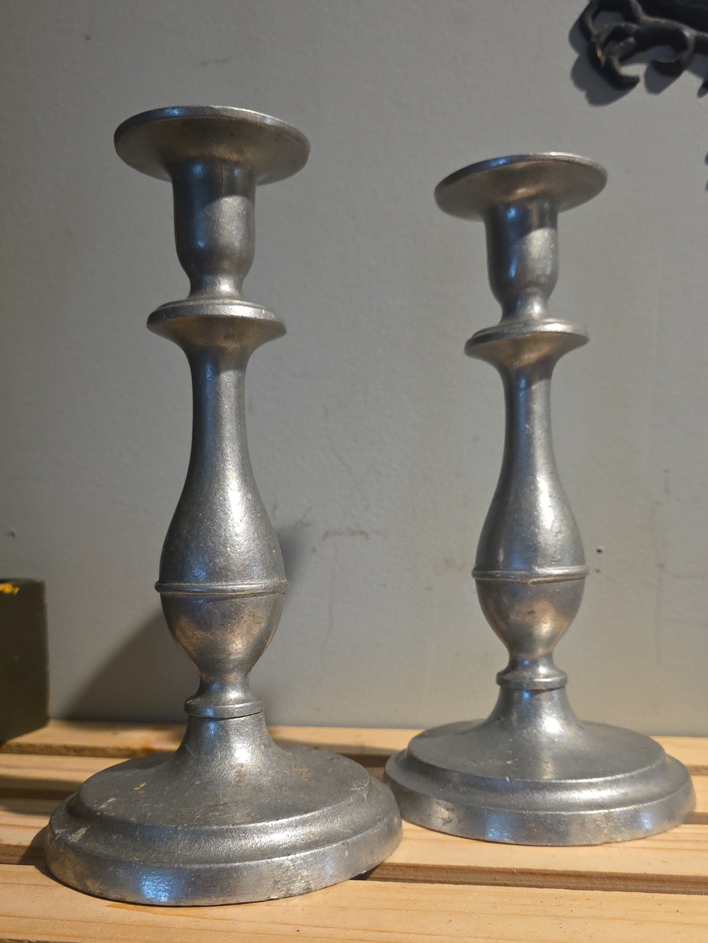 Vintage Wilton Armetale Candlesticks Pair Colonial Primitive Pewter Look PA USA
